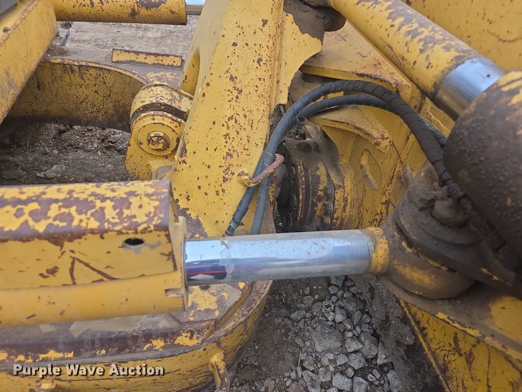 image for item FI0746 Komatsu D61EX dozer