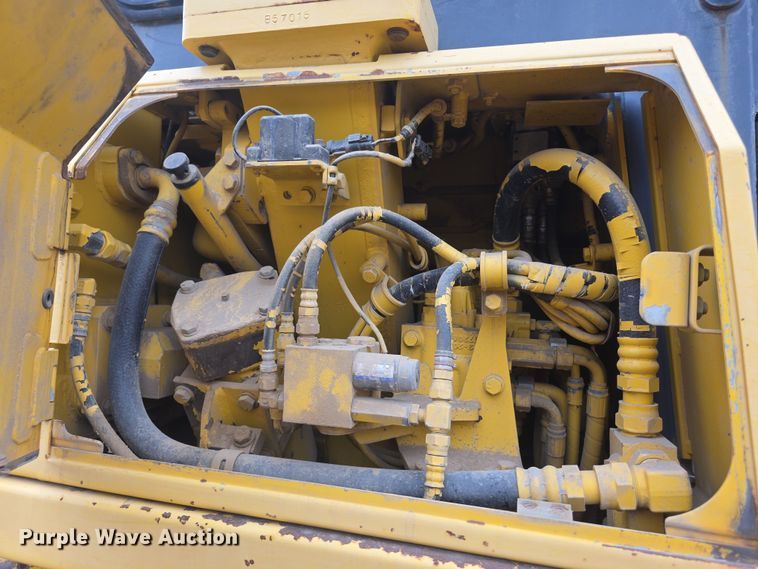image for item FI0746 Komatsu D61EX dozer