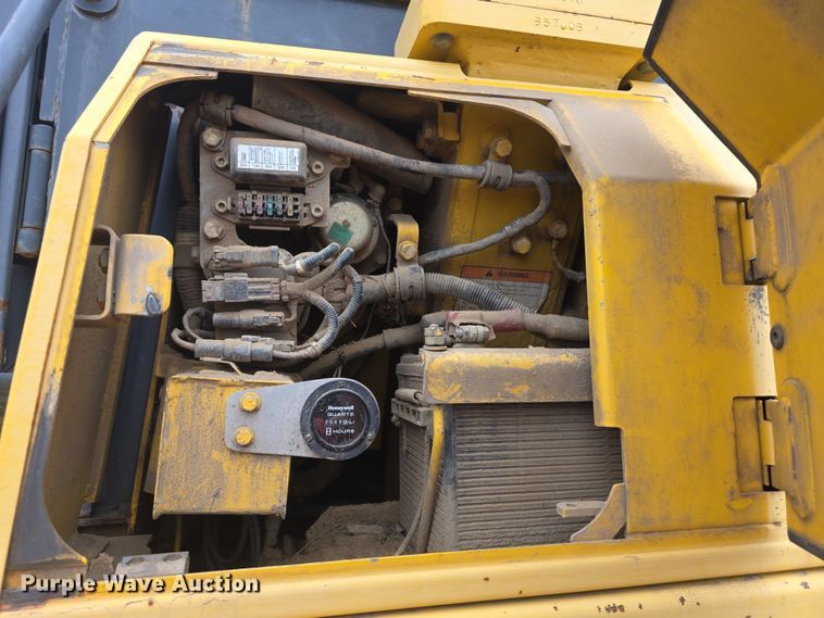 image for item FI0746 Komatsu D61EX dozer