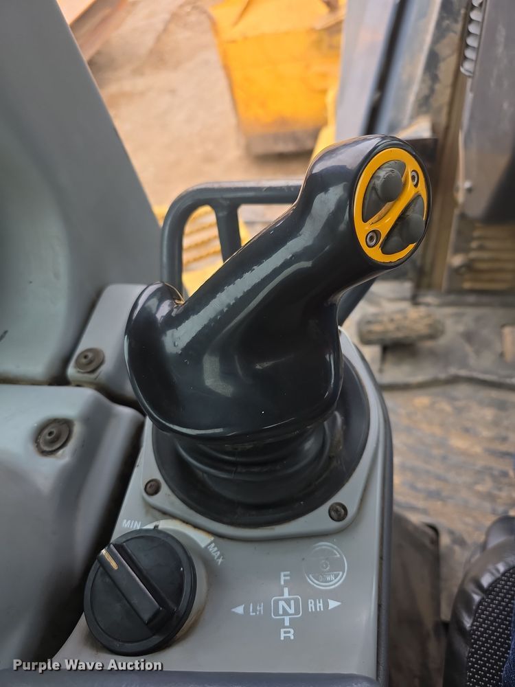 image for item FI0746 Komatsu D61EX dozer