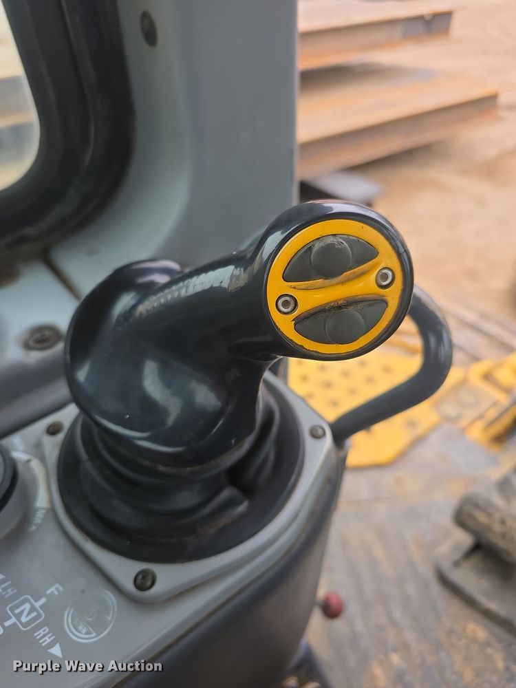 image for item FI0746 Komatsu D61EX dozer