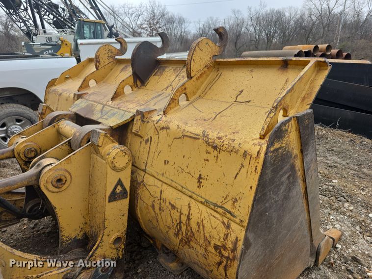 image for item FI0747 2003 Caterpillar 973C track loader