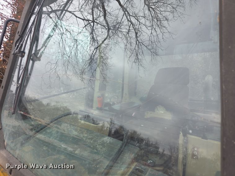 image for item FI0747 2003 Caterpillar 973C track loader