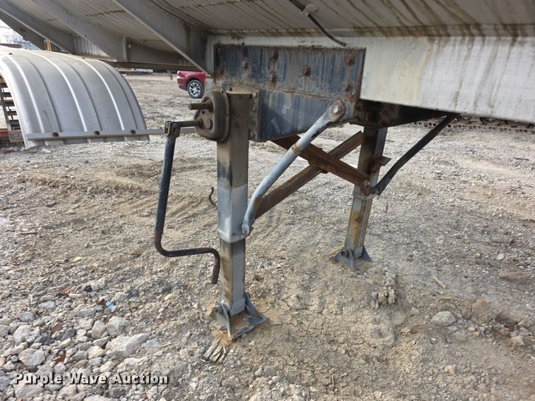 image for item FI0749 1975 Fruehauf TAGF2FSF tank trailer