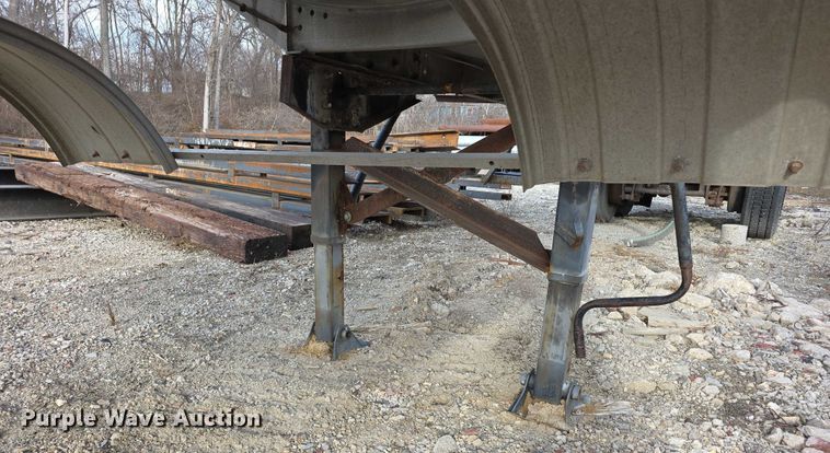 image for item FI0749 1975 Fruehauf TAGF2FSF tank trailer