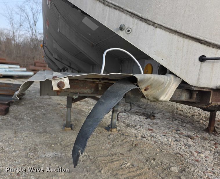 image for item FI0749 1975 Fruehauf TAGF2FSF tank trailer