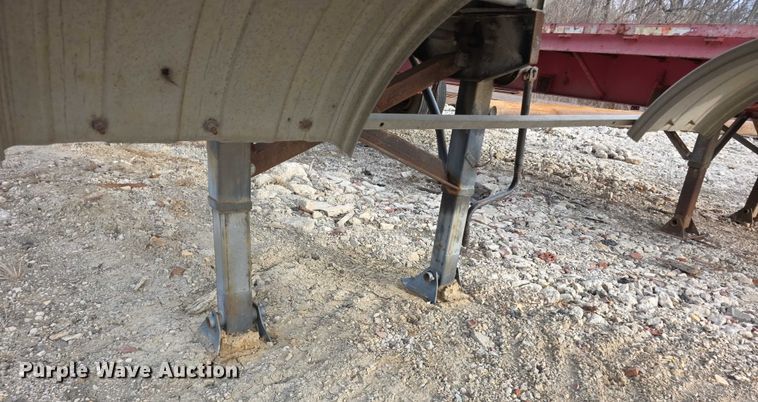 image for item FI0749 1975 Fruehauf TAGF2FSF tank trailer