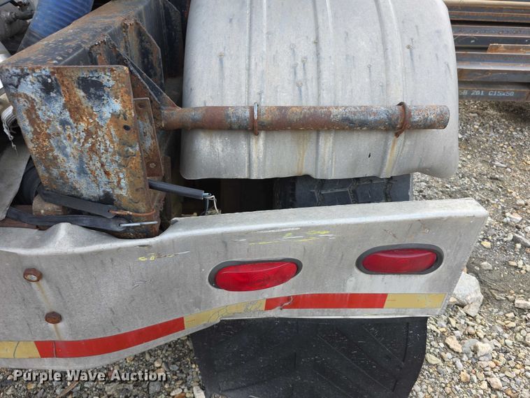 image for item FI0749 1975 Fruehauf TAGF2FSF tank trailer