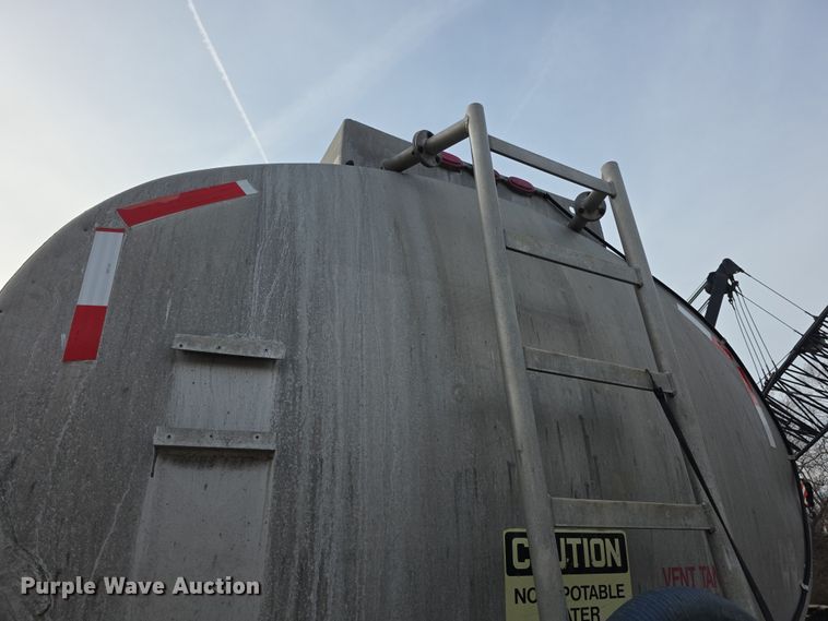 image for item FI0749 1975 Fruehauf TAGF2FSF tank trailer