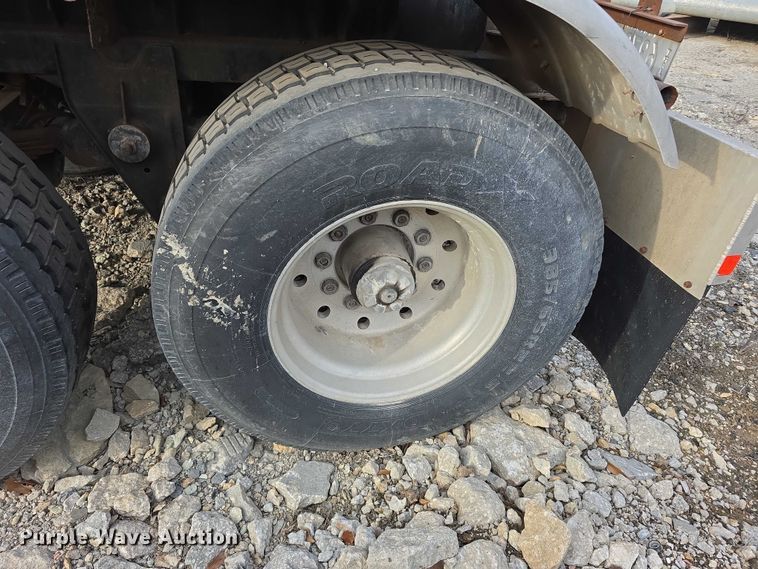 image for item FI0749 1975 Fruehauf TAGF2FSF tank trailer