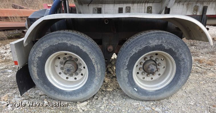 image for item FI0749 1975 Fruehauf TAGF2FSF tank trailer