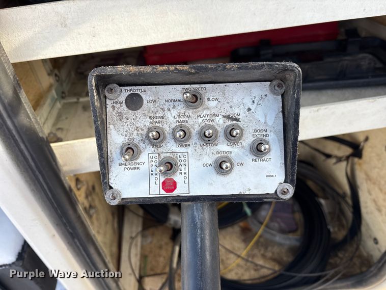 image for item FK1045 2015 Ford F450 utility / service truck