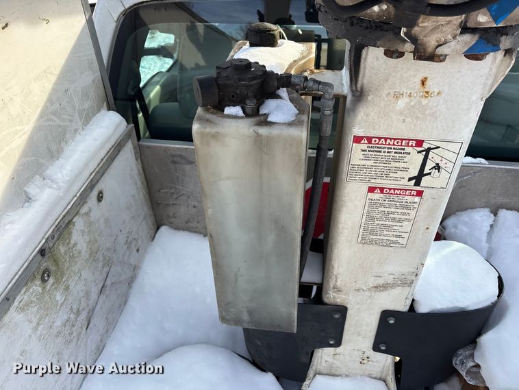 image for item FK1045 2015 Ford F450 utility / service truck