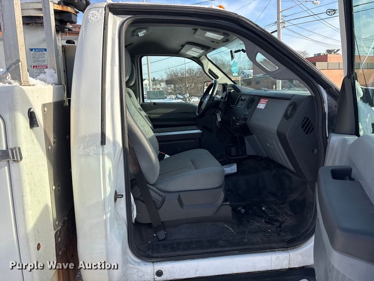 image for item FK1045 2015 Ford F450 utility / service truck