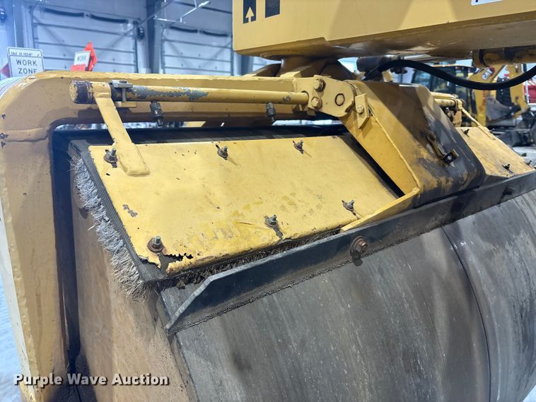 image for item FK1052 Hyster C350B-D double drum vibratory roller