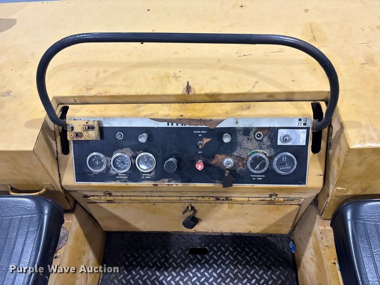 image for item FK1052 Hyster C350B-D double drum vibratory roller