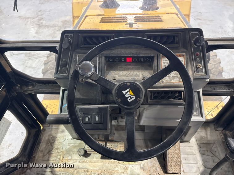 image for item FK1053 1996 Caterpillar 446B backhoe