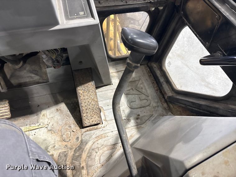 image for item FK1053 1996 Caterpillar 446B backhoe