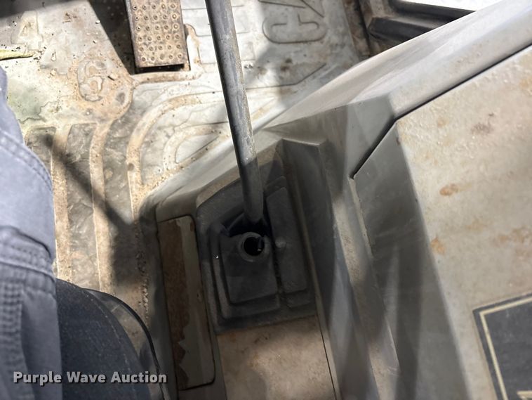 image for item FK1053 1996 Caterpillar 446B backhoe