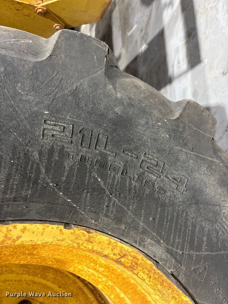 image for item FK1053 1996 Caterpillar 446B backhoe