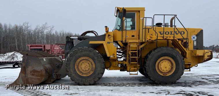 image for item FK1054 2005 Volvo L330E wheel loader
