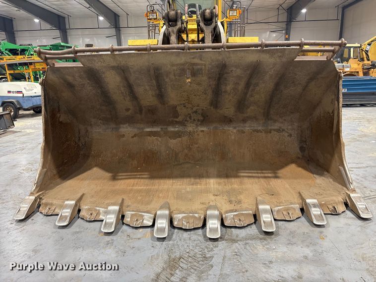 image for item FK1054 2005 Volvo L330E wheel loader