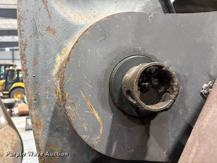 image for item FK1054 2005 Volvo L330E wheel loader