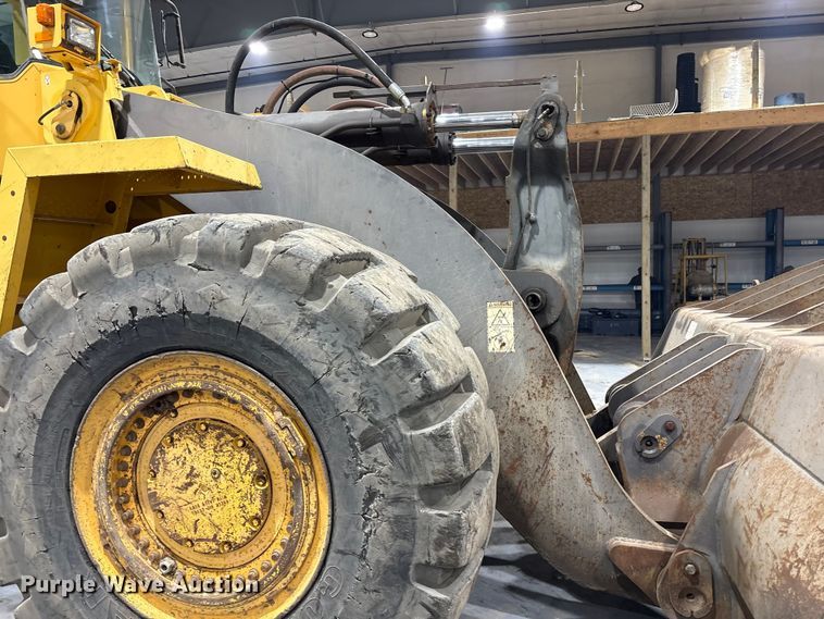 image for item FK1054 2005 Volvo L330E wheel loader