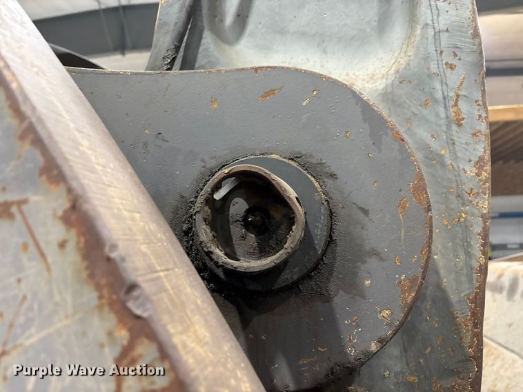 image for item FK1054 2005 Volvo L330E wheel loader