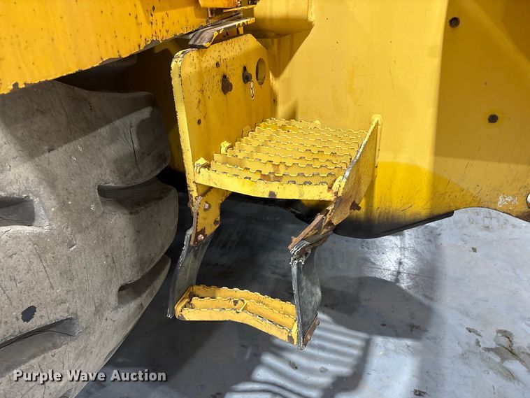 image for item FK1054 2005 Volvo L330E wheel loader