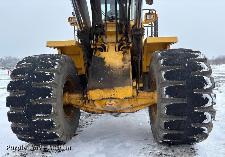 image for item FK1054 2005 Volvo L330E wheel loader