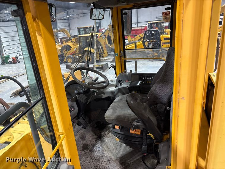 image for item FK1054 2005 Volvo L330E wheel loader