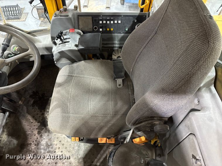 image for item FK1054 2005 Volvo L330E wheel loader