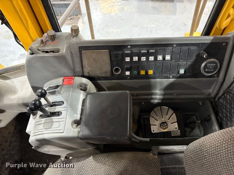 image for item FK1054 2005 Volvo L330E wheel loader