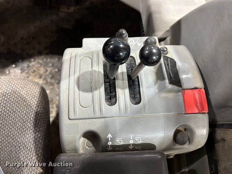 image for item FK1054 2005 Volvo L330E wheel loader