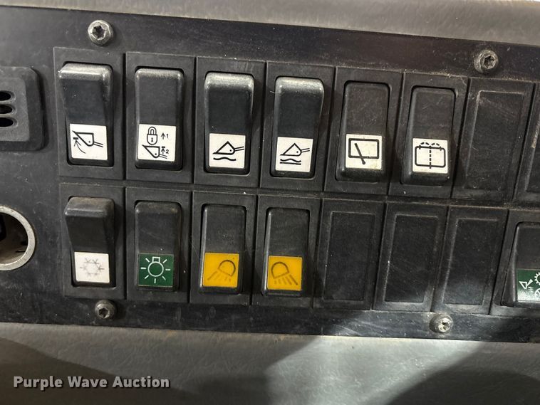 image for item FK1054 2005 Volvo L330E wheel loader