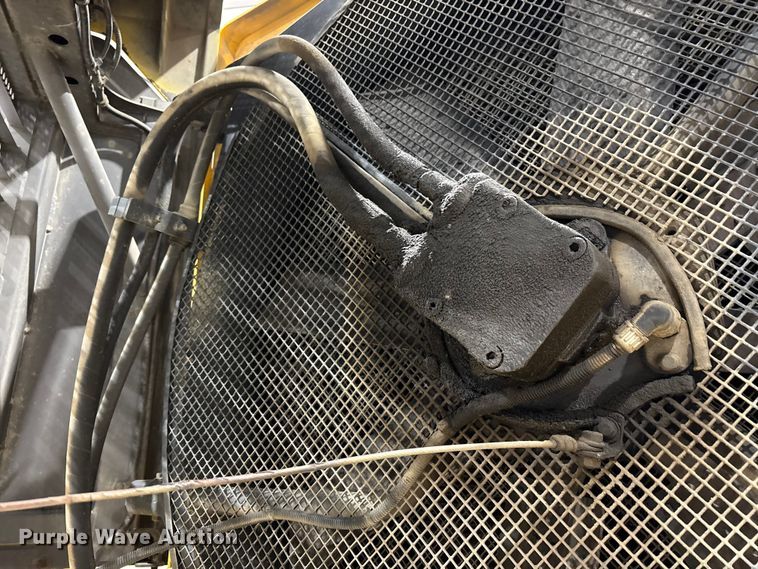 image for item FK1054 2005 Volvo L330E wheel loader