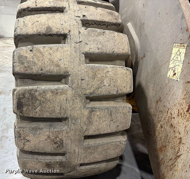 image for item FK1054 2005 Volvo L330E wheel loader