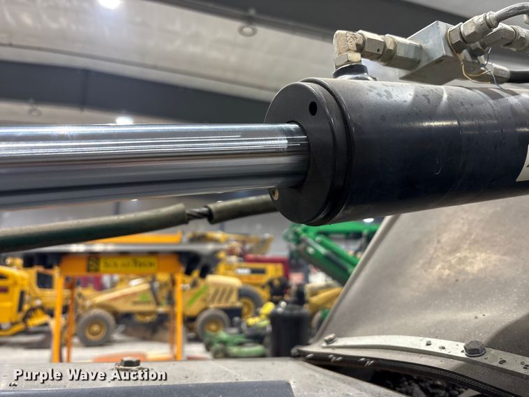 image for item FK1055 2014 Caterpillar PM-102 cold planer