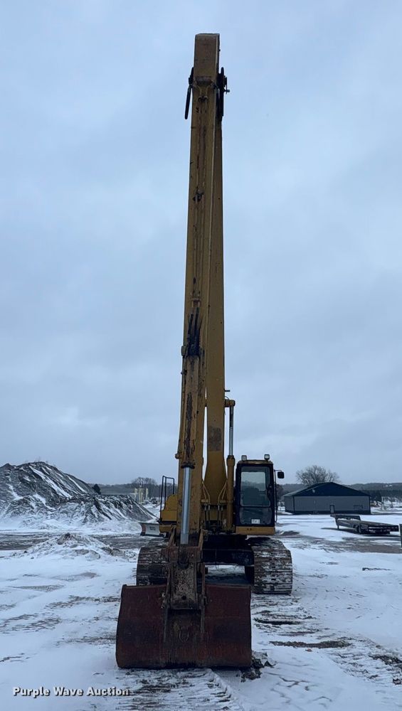 image for item FK1056 1993 Caterpillar 330 L long reach excavator