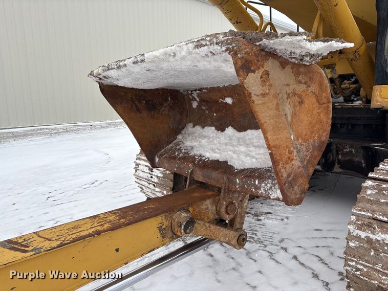 image for item FK1056 1993 Caterpillar 330 L long reach excavator