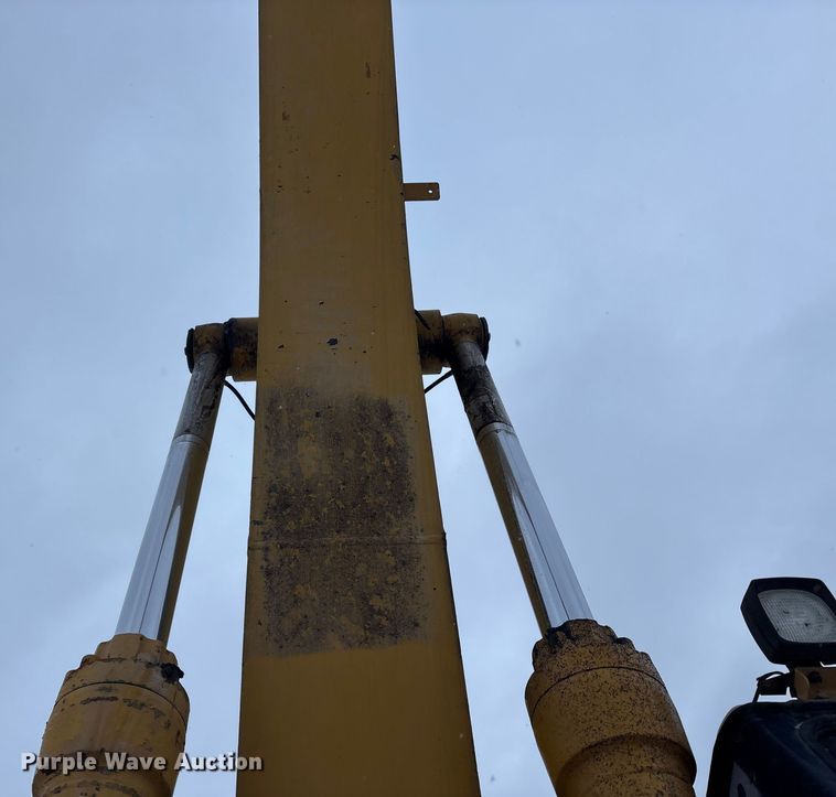 image for item FK1056 1993 Caterpillar 330 L long reach excavator