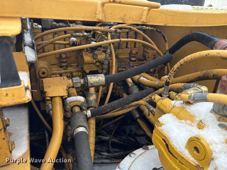 image for item FK1056 1993 Caterpillar 330 L long reach excavator