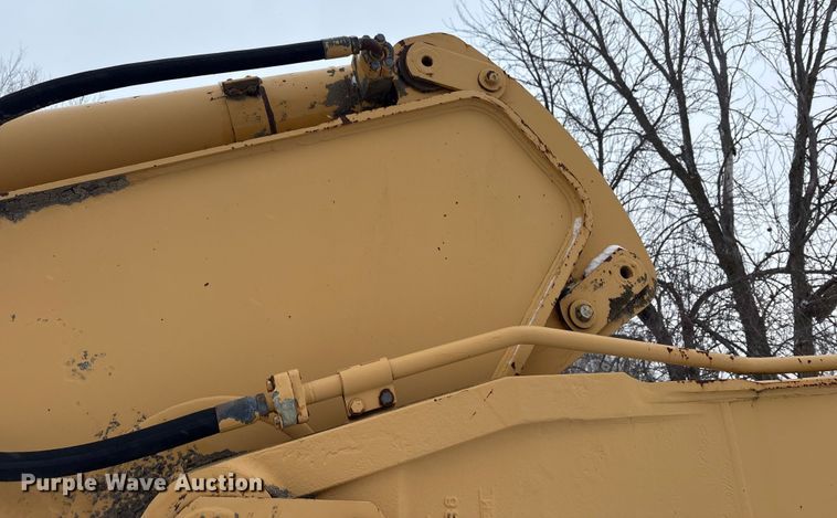 image for item FK1056 1993 Caterpillar 330 L long reach excavator