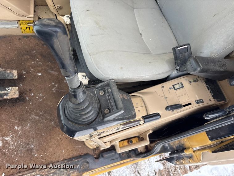 image for item FK1056 1993 Caterpillar 330 L long reach excavator