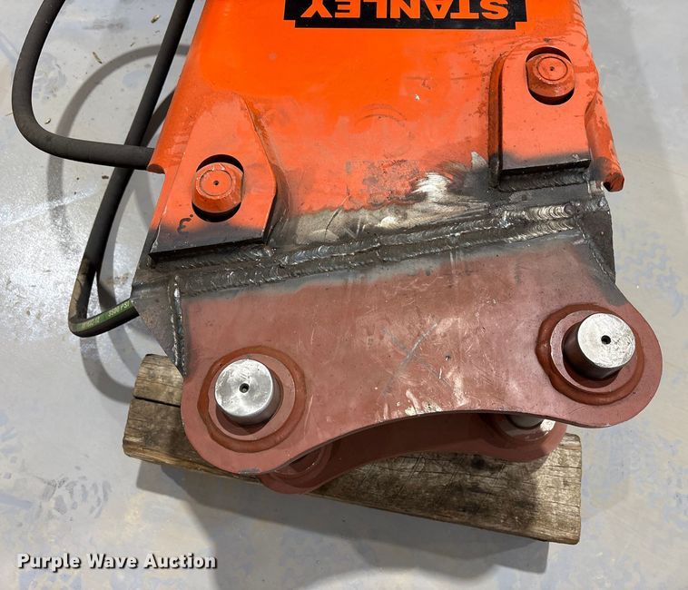 image for item FK1057 Stanley MB-875 hammer