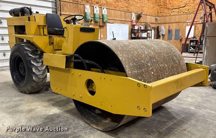 image for item FK1067 Tampo RS16D single drum vibratory roller