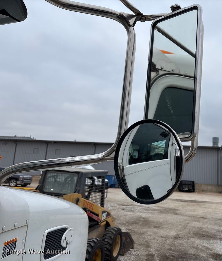 image for item FK2504 2020 Peterbilt 337 Flat Bed