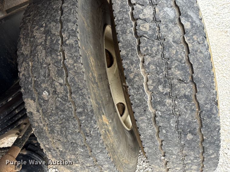 image for item FK2504 2020 Peterbilt 337 Flat Bed