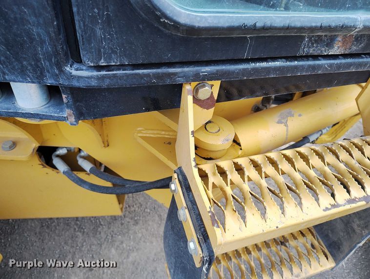 image for item IH9401 2015 NorAm 65E motor grader